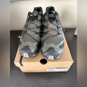 NIB Men’s Salomon XA PRO 3D v8 trail running shoes size 11.5